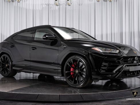 Used 2019 Lamborghini Urus image 22
