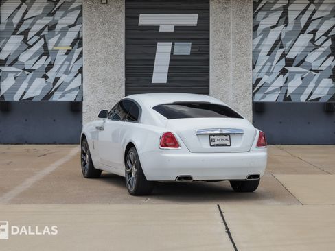 Used 2019 Rolls-Royce Wraith RWD image 11