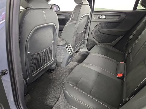 Certified 2023 Volvo C40 P8 Recharge Ultimate w/ Protection Package Premier AWD/4WD image 16