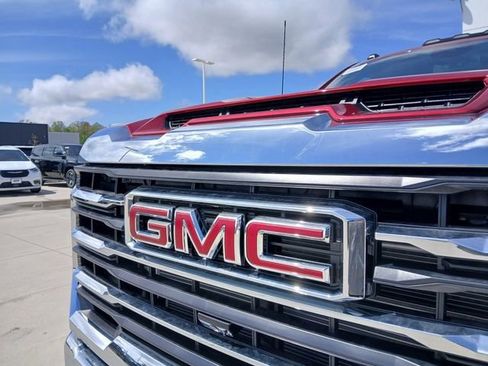 New 2026 GMC Sierra 2500 SLT w/ SLT Premium Package AWD/4WD image 35