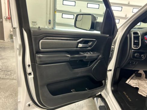 Used 2022 RAM 1500 Big Horn AWD/4WD image 15