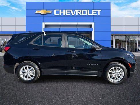 Certified 2024 Chevrolet Equinox LS image 11