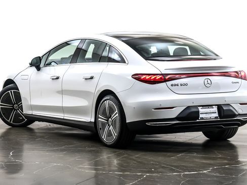 Used 2023 Mercedes-Benz EQE 500 4MATIC Sedan image 16