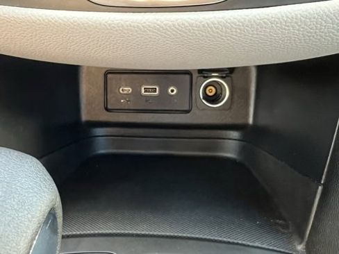 Used 2022 Chevrolet Equinox LS w/ LS Convenience Package image 35