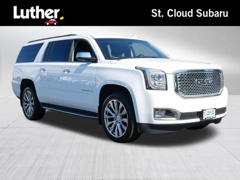 Used 2017 GMC Yukon XL SLT AWD/4WD image 1
