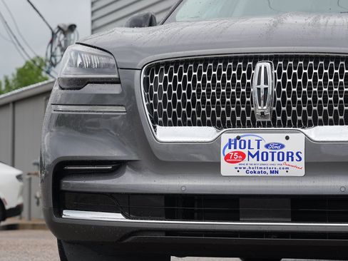 Used 2023 Lincoln Aviator Reserve w/ Elements Package Plus AWD/4WD image 11