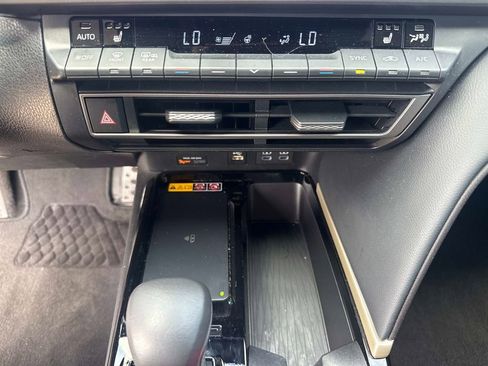 Used 2025 Toyota Camry XSE image 23