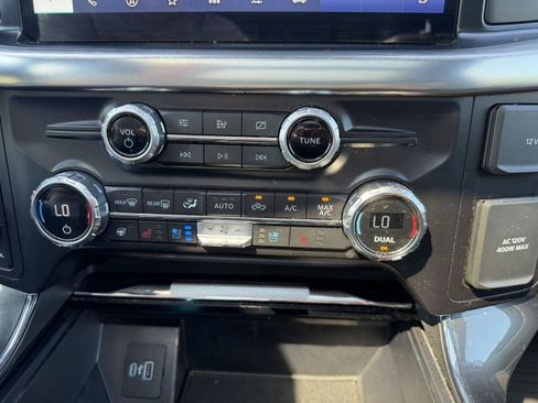 Used 2021 Ford F150 Lariat w/ Equipment Group 502A High AWD/4WD image 21
