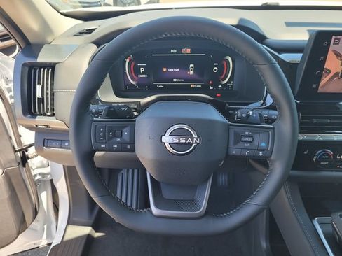 New 2026 Nissan Pathfinder SL AWD/4WD image 9