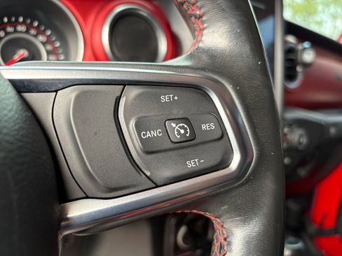 Used 2018 Jeep Wrangler Unlimited Rubicon image 15