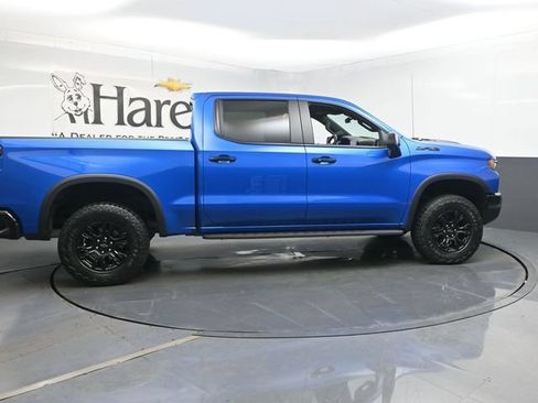 Used 2023 Chevrolet Silverado 1500 ZR2 w/ Technology Package AWD/4WD image 37