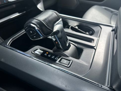 Used 2021 Ford F150 Lariat w/ Equipment Group 502A High image 21