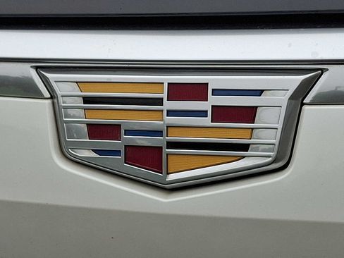 Used 2021 Cadillac Escalade Premium Luxury AWD/4WD image 31