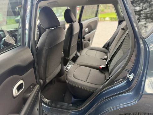 Used 2016 Kia Soul + FWD image 5