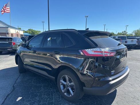 Used 2024 Ford Edge SEL w/ Sport Appearance Package AWD/4WD image 4