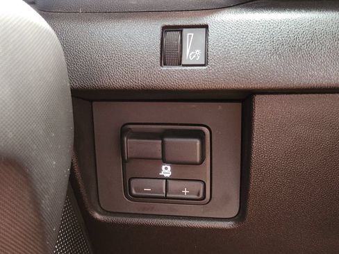 Used 2023 GMC Canyon Elevation w/ Convenience Package RWD image 17