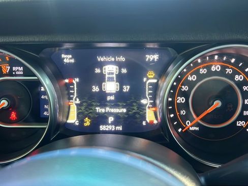 Used 2021 Jeep Gladiator Overland AWD/4WD image 26
