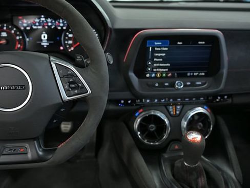 Used 2021 Chevrolet Camaro ZL1 RWD image 46