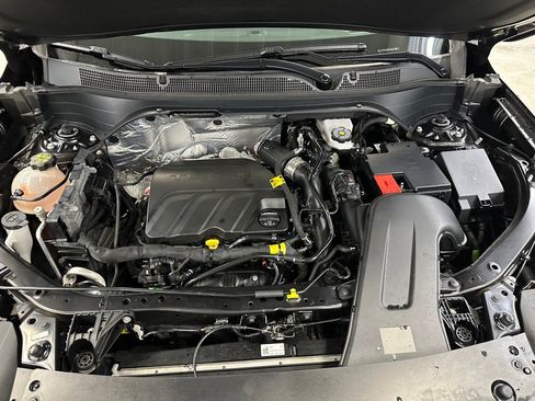 Certified 2024 Chevrolet Trax RS image 33