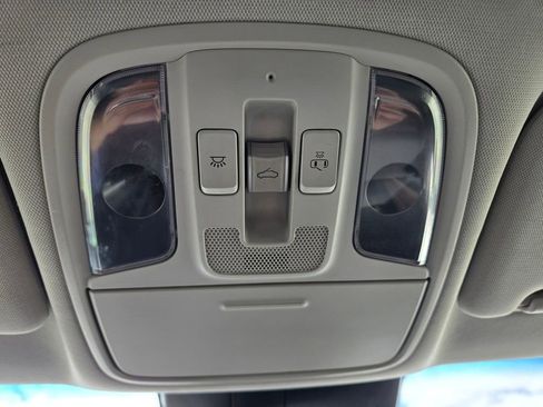 Used 2019 Kia Stinger Premium image 40