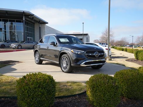 New 2026 Mercedes-Benz GLC 300 4MATIC image 1
