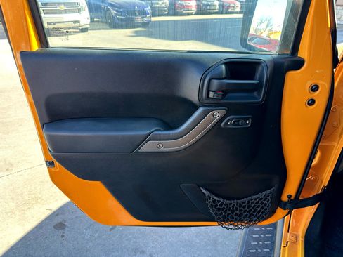 Used 2012 Jeep Wrangler Unlimited Sport image 34