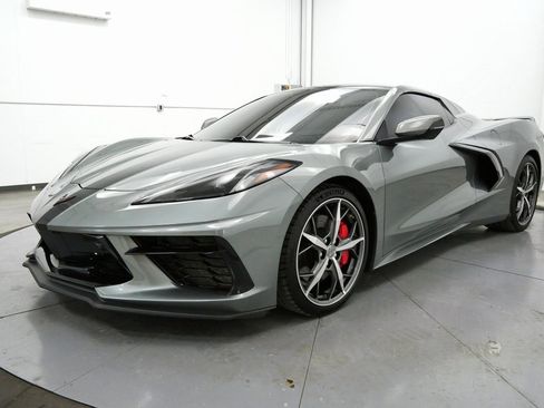 Used 2023 Chevrolet Corvette Stingray Premium Conv w/ Z51 Performance Package image 3