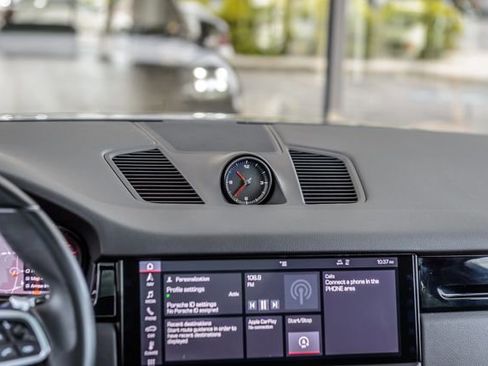 Used 2019 Porsche Cayenne image 29