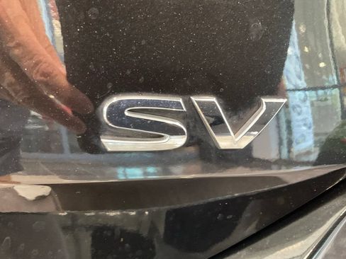 Used 2019 Nissan Rogue SV FWD image 22