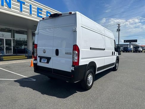 Used 2026 RAM ProMaster 2500 w/ Convenience Group FWD image 2
