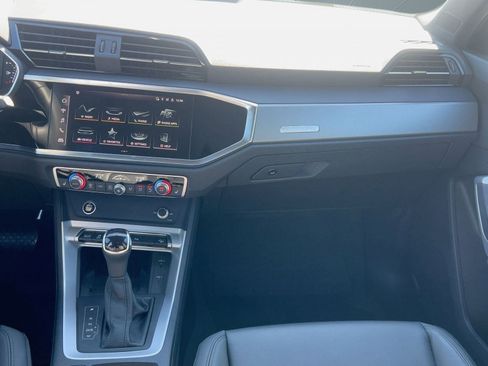 Certified 2025 Audi Q3 2.0T Premium w/ Convenience Package image 26