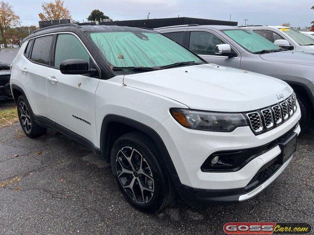 Used 2025 Jeep Compass Limited AWD/4WD image 2