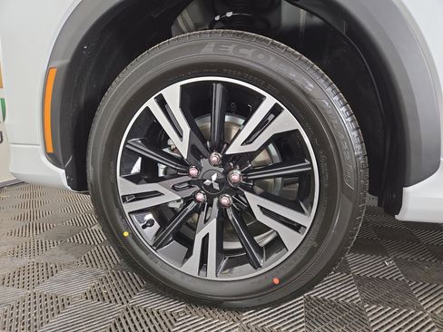 New 2026 Mitsubishi Eclipse Cross SEL image 33