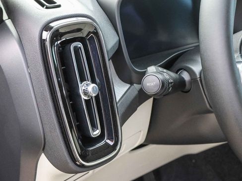 New 2026 Volvo XC40 B5 Ultra w/ Climate Package image 32