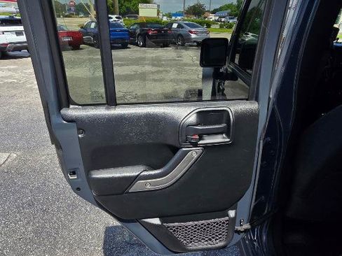 Used 2018 Jeep Wrangler Unlimited Sport S AWD/4WD image 11