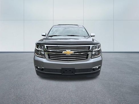 Used 2019 Chevrolet Suburban Premier w/ Premier Plus Edition AWD/4WD image 3