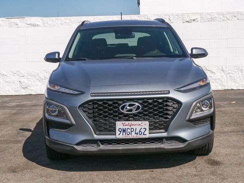 Used 2021 Hyundai Kona SEL FWD image 2