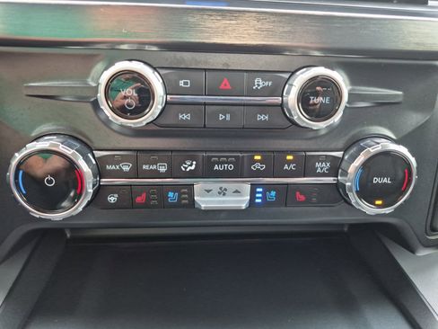 Used 2025 Ford F250 Lariat w/ Tremor Off-Road Package AWD/4WD image 18