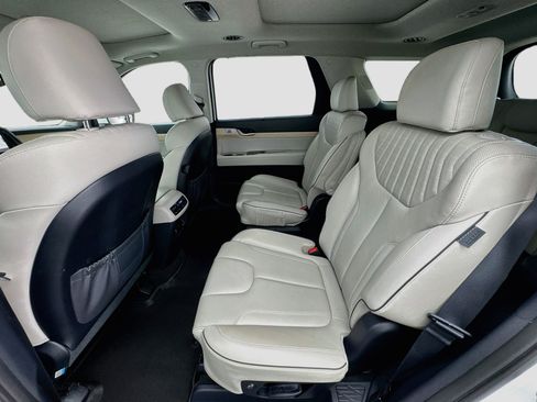 Used 2023 Hyundai Palisade Limited AWD/4WD image 16