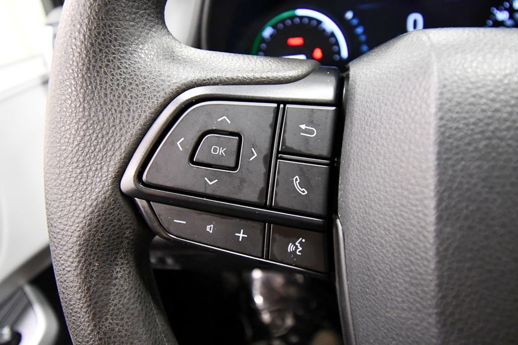 Used 2025 Toyota Sienna LE FWD image 20