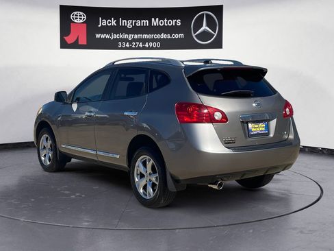 Used 2011 Nissan Rogue SV w/ Premium Pkg image 3