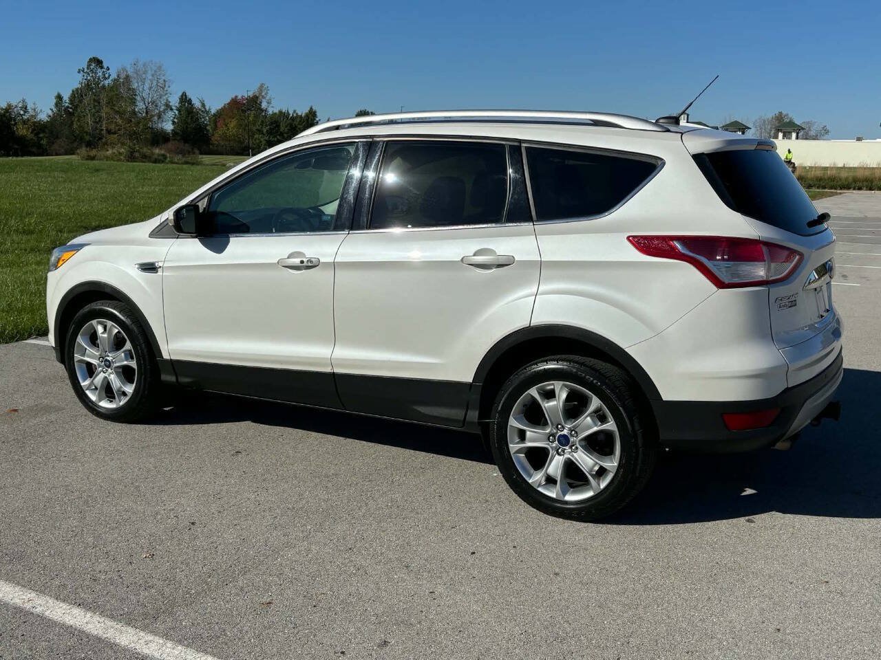 Used 2015 Ford Escape Titanium AWD/4WD image 6