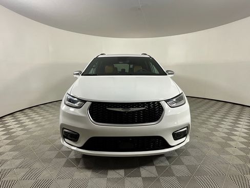 Used 2022 Chrysler Pacifica Pinnacle image 7