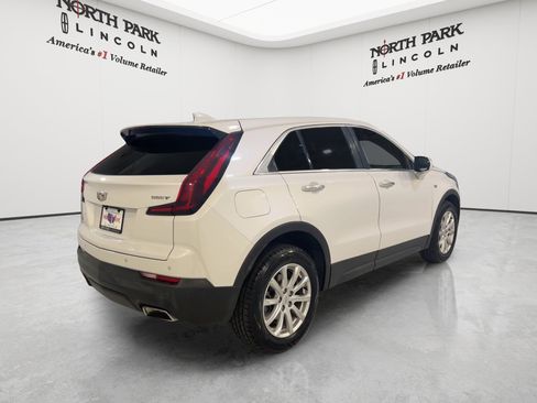 Used 2021 Cadillac XT4 Luxury w/ Driver Awareness Package FWD image 5
