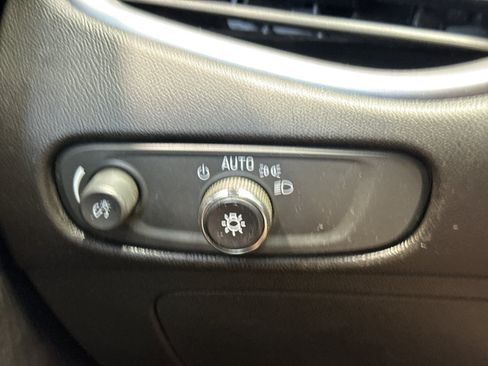 Used 2020 Chevrolet Malibu LS FWD image 28