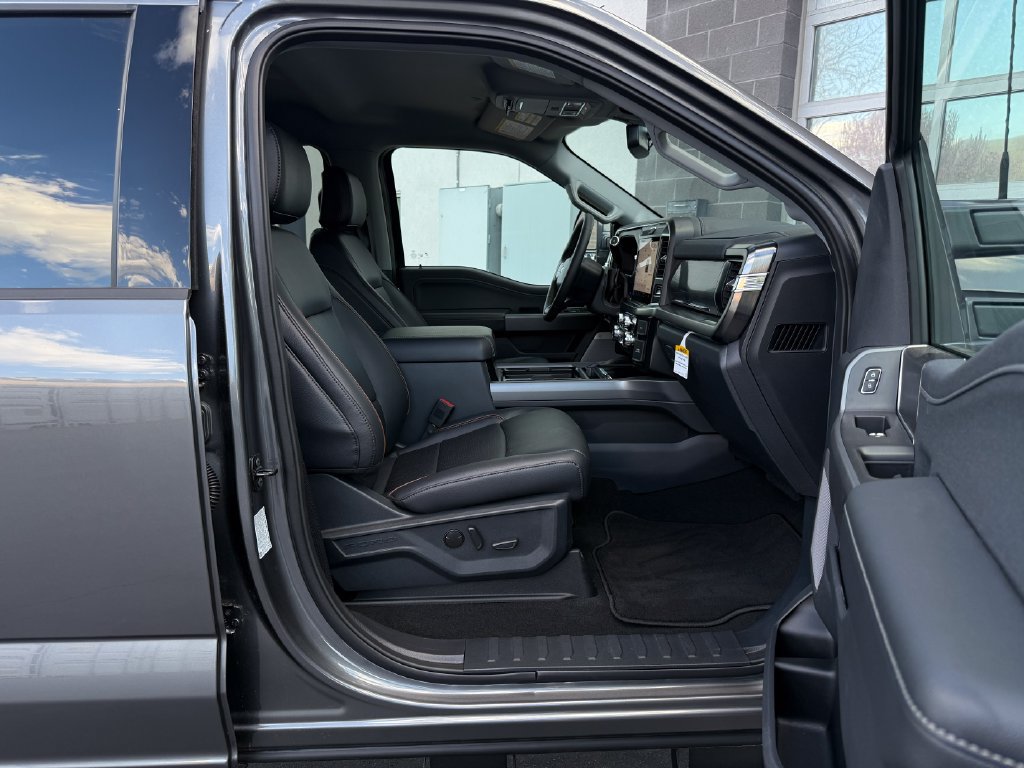 Used 2026 Ford F350 Lariat AWD/4WD image 22