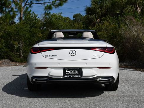 Used 2024 Mercedes-Benz CLE 300 4MATIC Cabriolet image 5