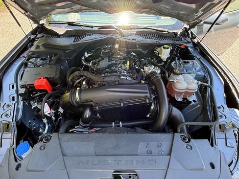 Used 2024 Ford Mustang Coupe RWD image 9