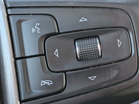 Used 2021 GMC Sierra 1500 Denali w/ Denali Ultimate Package AWD/4WD image 22