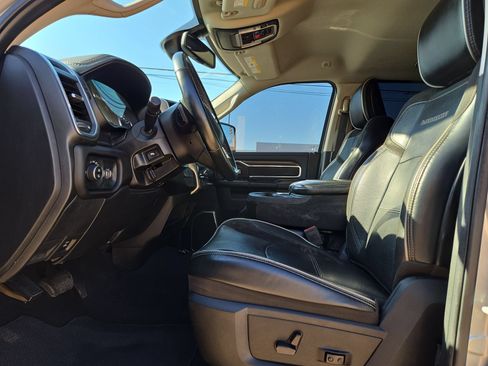 Used 2023 RAM 2500 Laramie AWD/4WD image 16